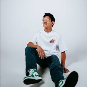 Meet your Posher, Elias